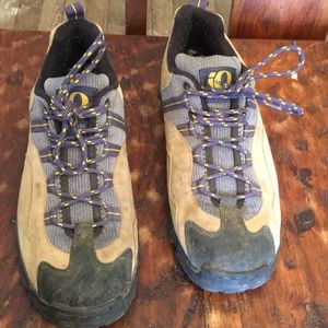 Pearl Izumi Mountain Bike Clip In shoes size 9